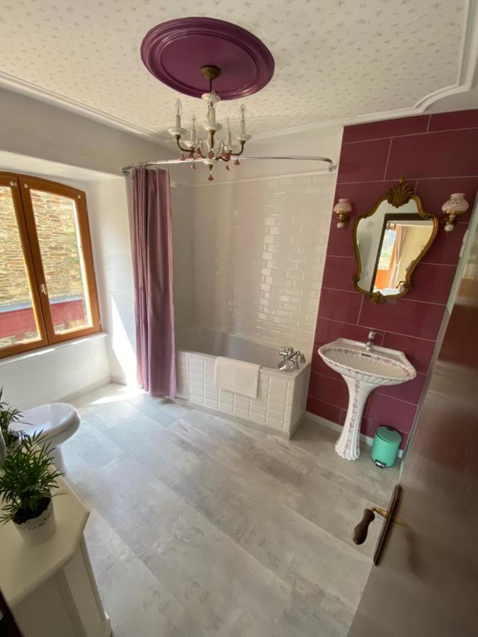 La Maison Du Paon- Josselin Aparthotel Kültér fotó