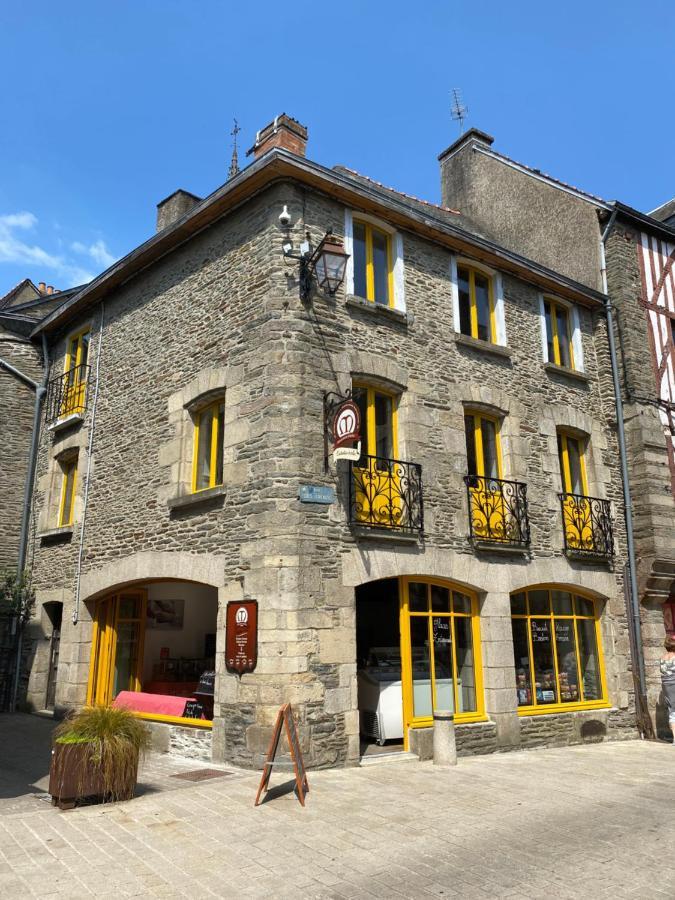 La Maison Du Paon- Josselin Aparthotel Kültér fotó