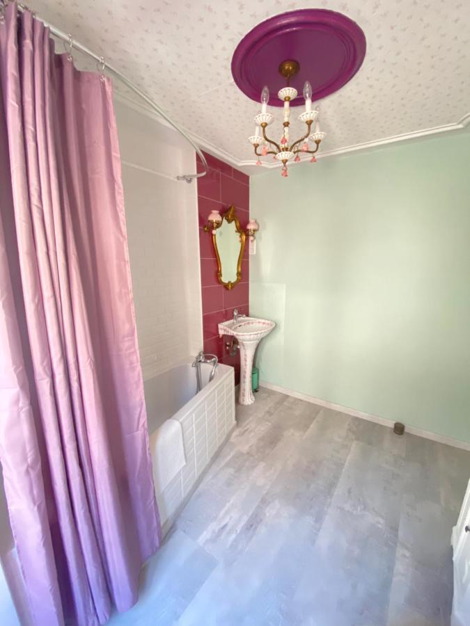 La Maison Du Paon- Josselin Aparthotel Kültér fotó